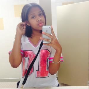 Meet your Posher, Kayla